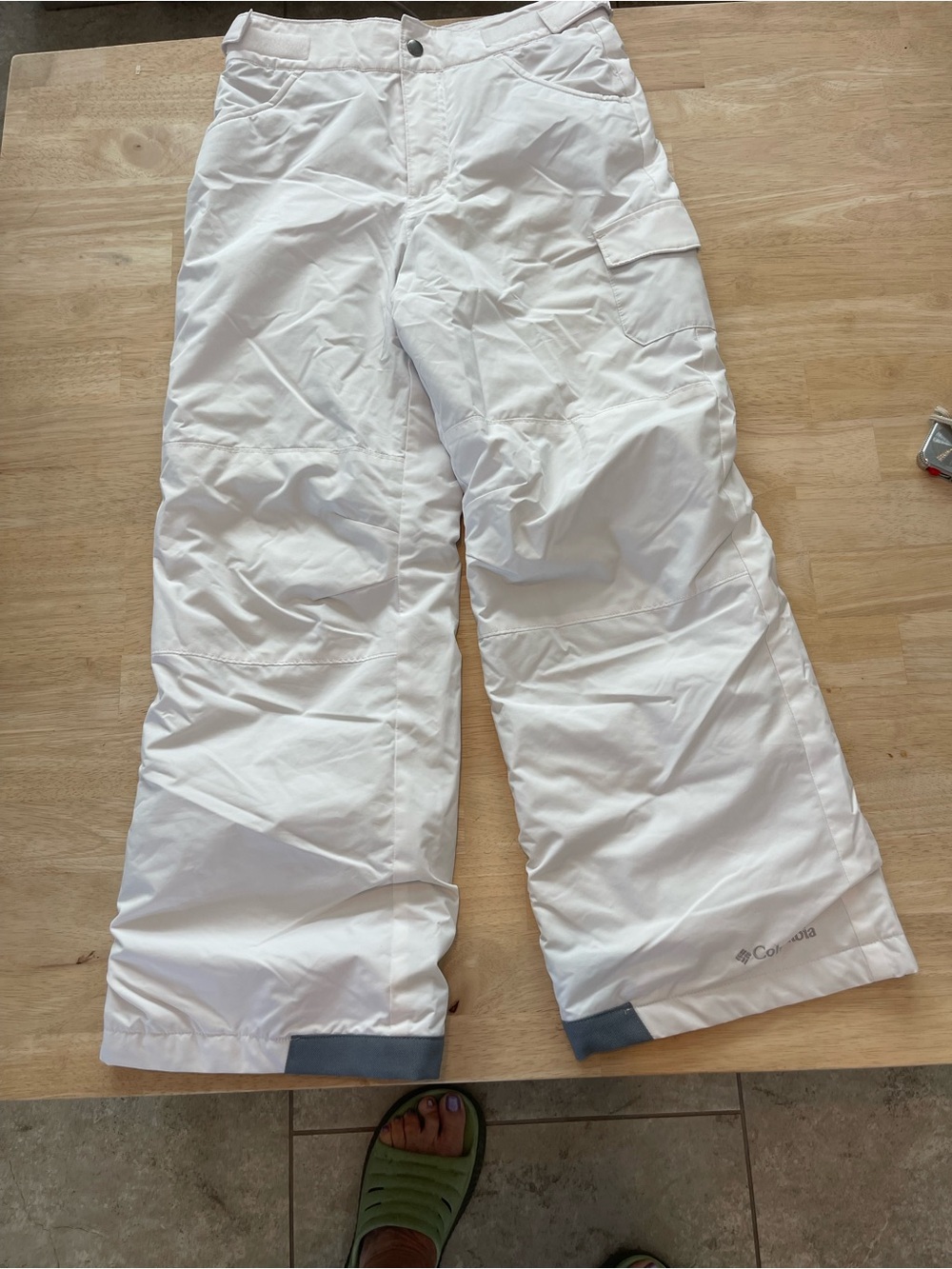 Columbia White and Light Gray Ski Pants with Grow-System Label size M